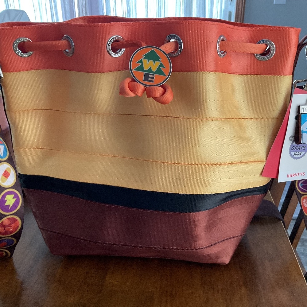 Harvey’s park hopper wilderness explorer bag